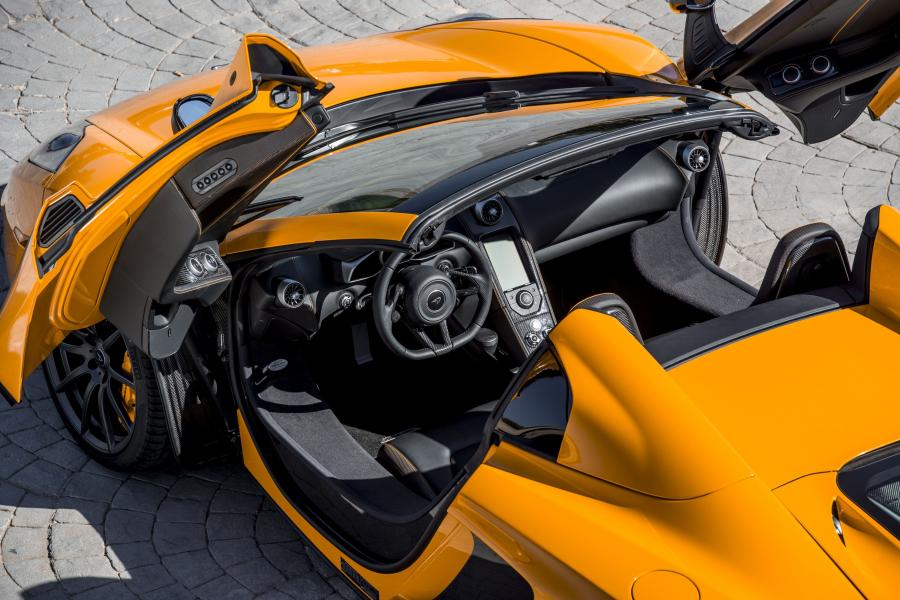  McLaren MP4-12C Spyder 2012 года  (фото 28 из 270)
